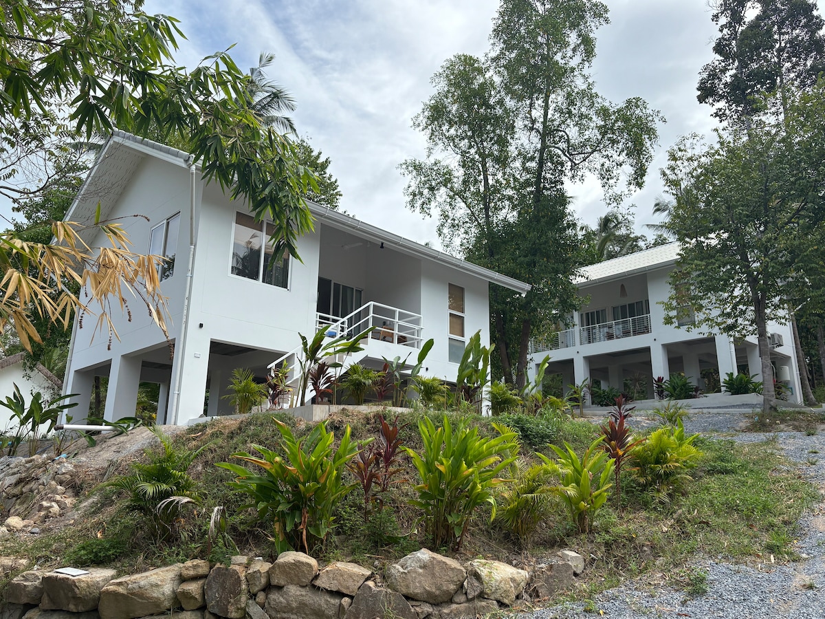 Villa 5 photograph 9